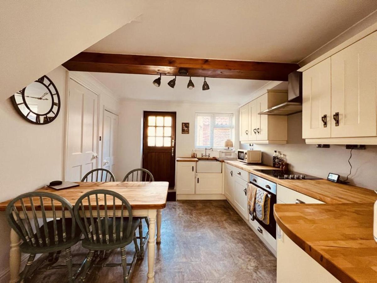 Cosy Cottage Four Miles From Lincoln City Centre エクステリア 写真